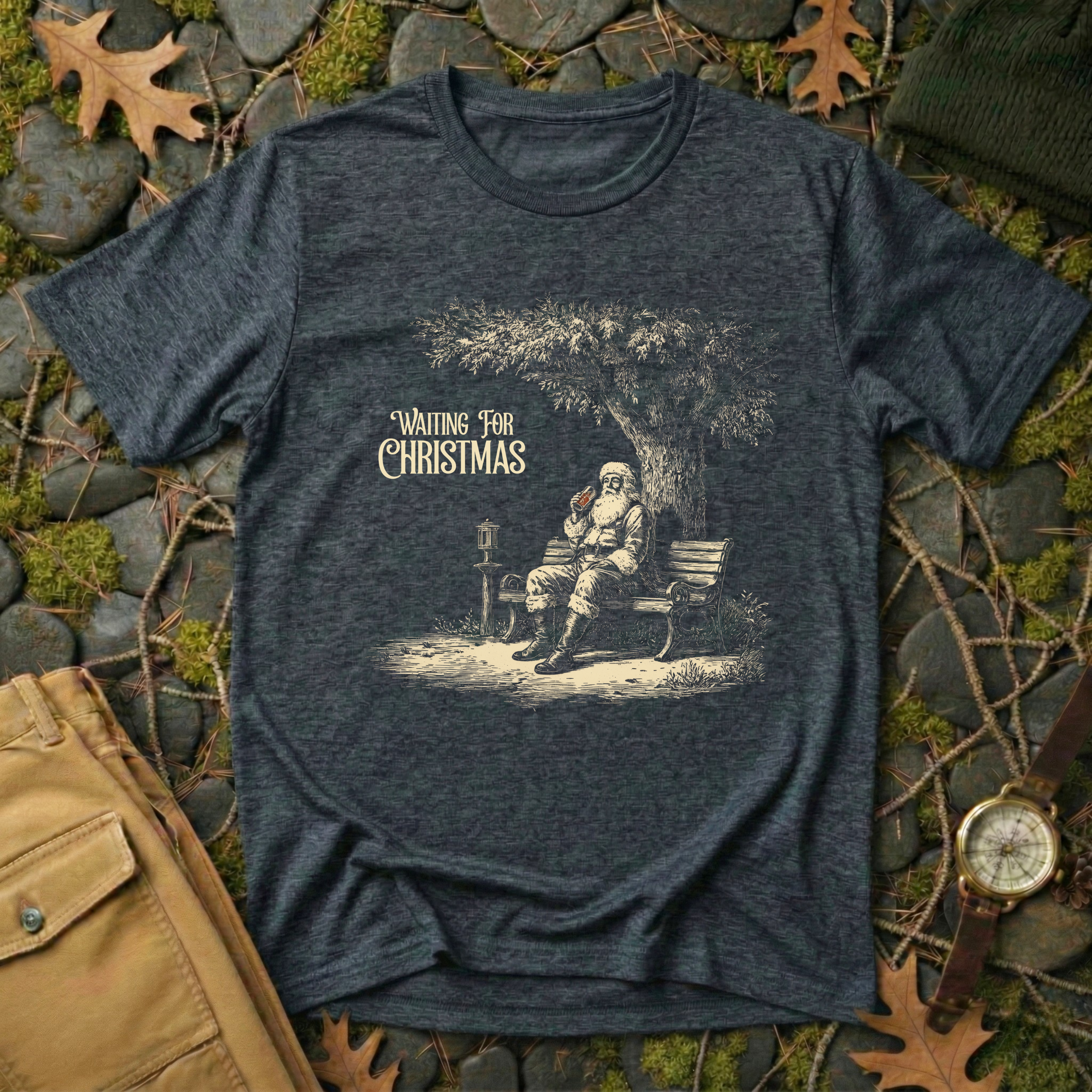 Waiting for Christmas – Vintage Santa T-Shirt